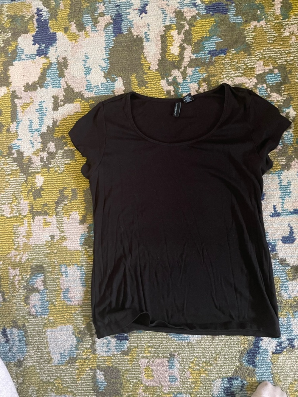Cynthia Rowley Black Scoop Neck Short Sleeve Tee - Classic Solid